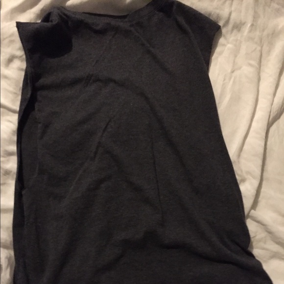 3/$25🌻 Large Heather grey sleeveless cat T - Picture 5 of 6